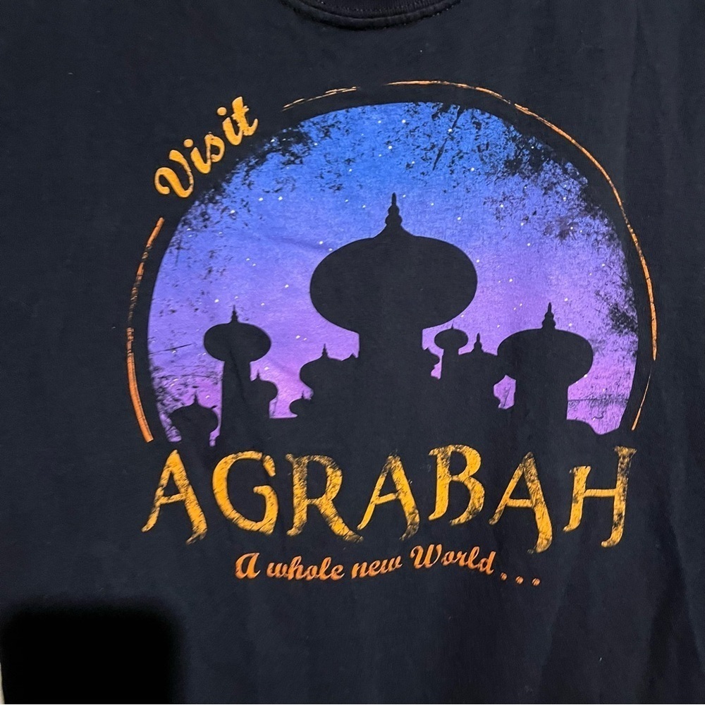 Disney Aladdin Visit Agrabah T Shirt L Crew Neck Black A Whole New World View 2